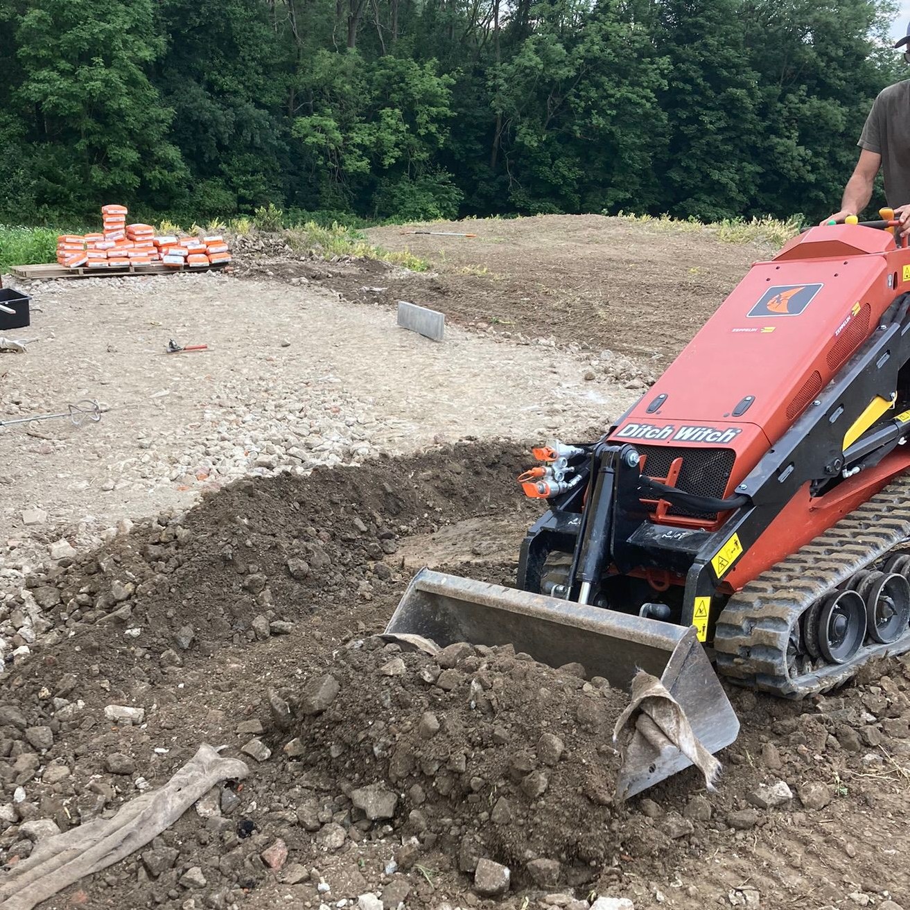 čelní mininakladač DitchWitch