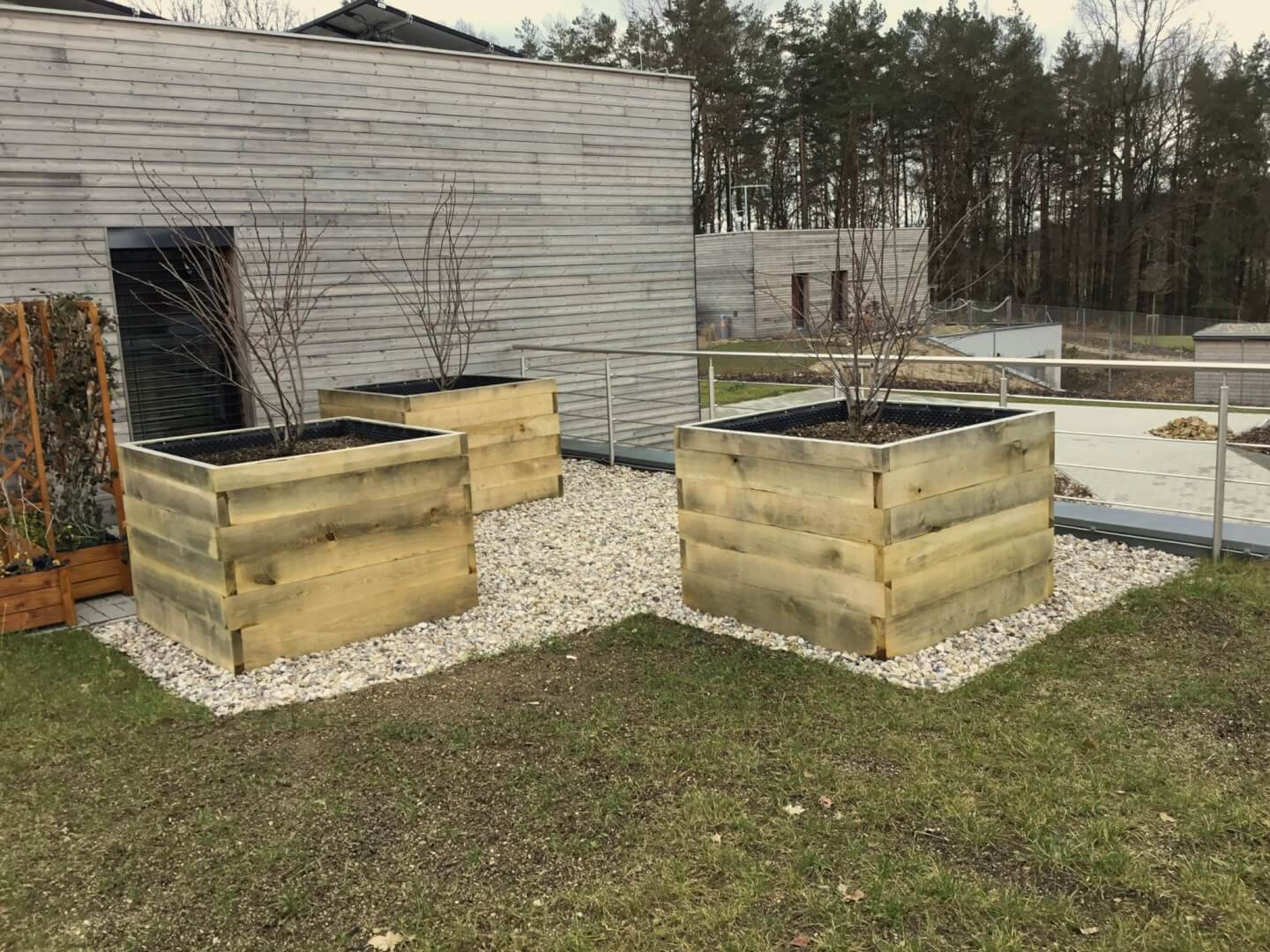 Dubové vyvýšené záhony 1x1x0,8m